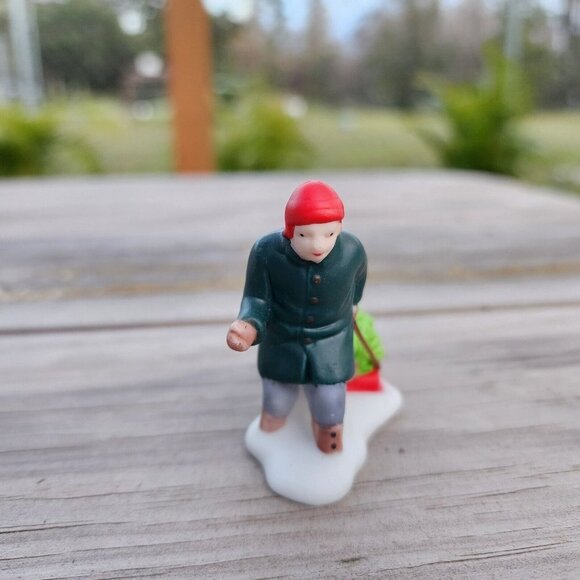 Department‎ 56 New England Village Series Boy Pulling Tree Sled No Box - Picture 2 of 7